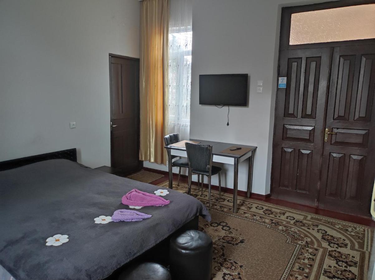 Guest House Koba Batumi Exterior photo
