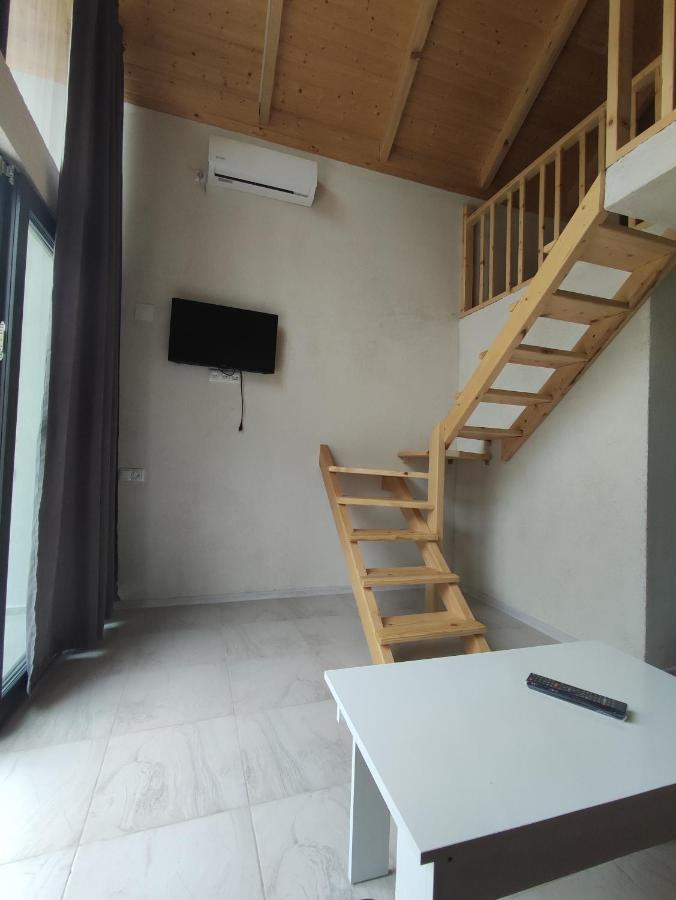 Guest House Koba Batumi Exterior photo