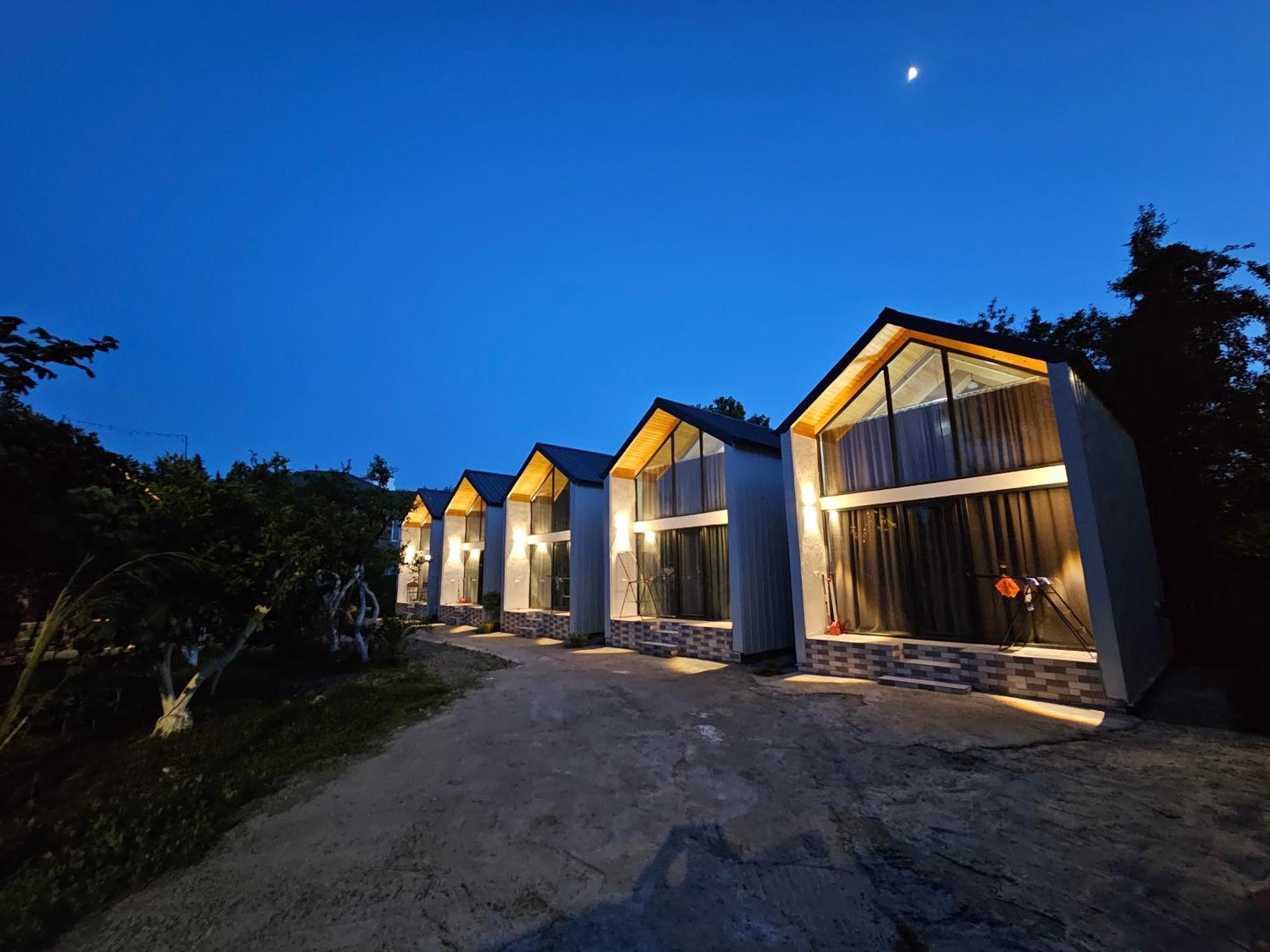 Guest House Koba Batumi Exterior photo